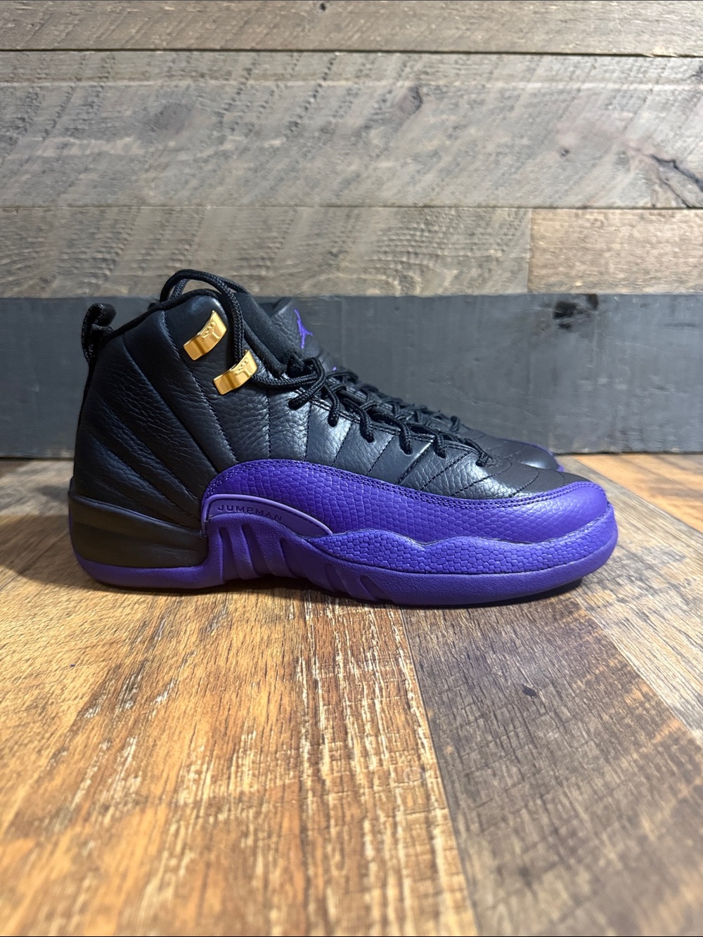 Air Jordan 12 Retro Field Purple GS Size 7Y New